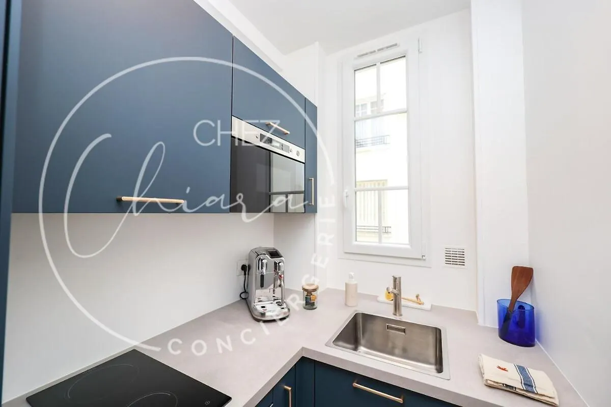 Charming And Modern Flat Appartement Parijs