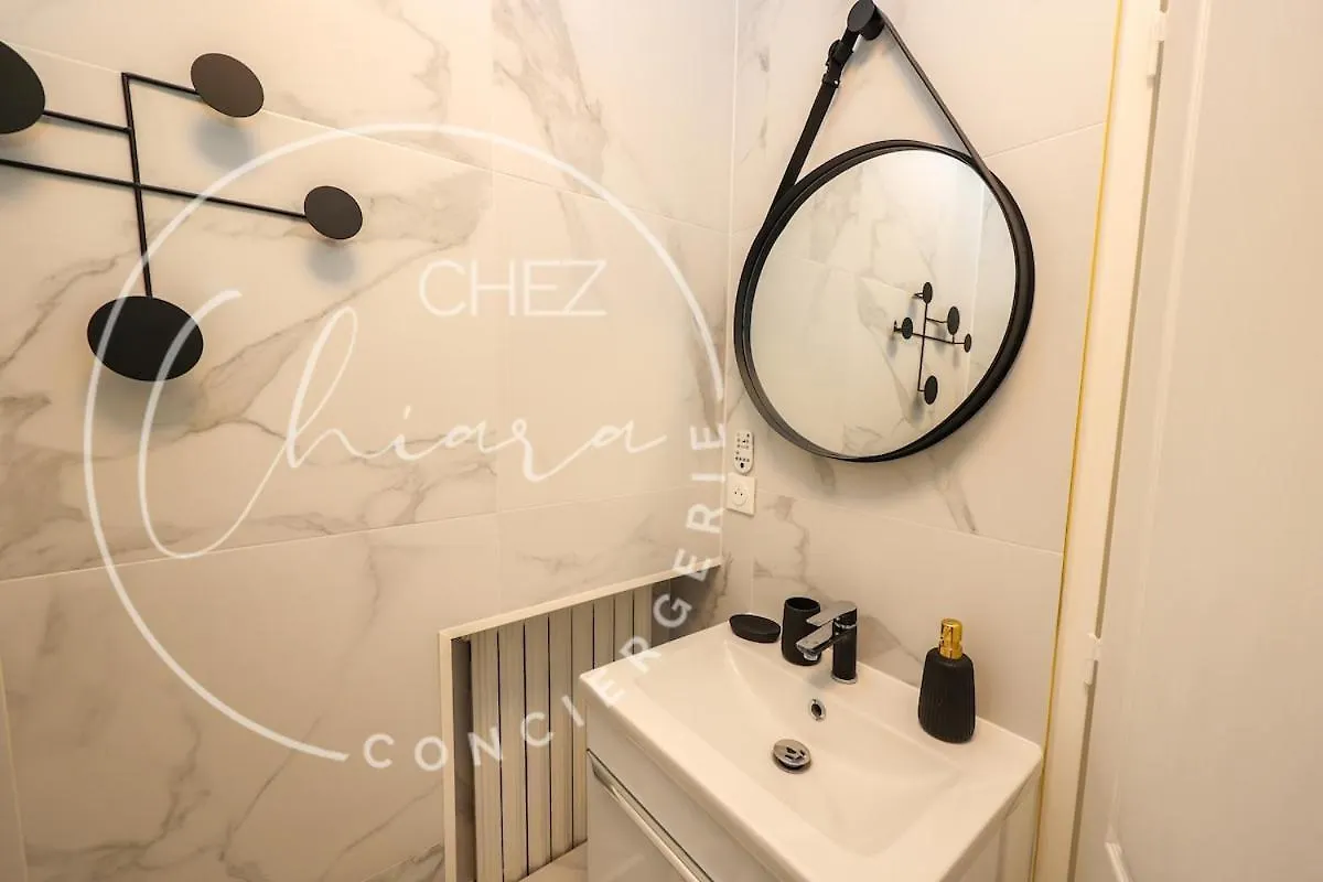 Charming And Modern Flat Appartement Parijs