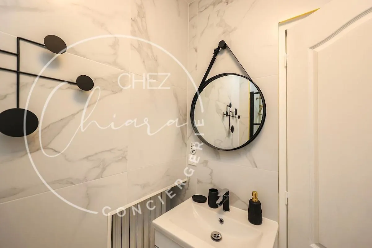 Charming And Modern Flat Appartement Parijs